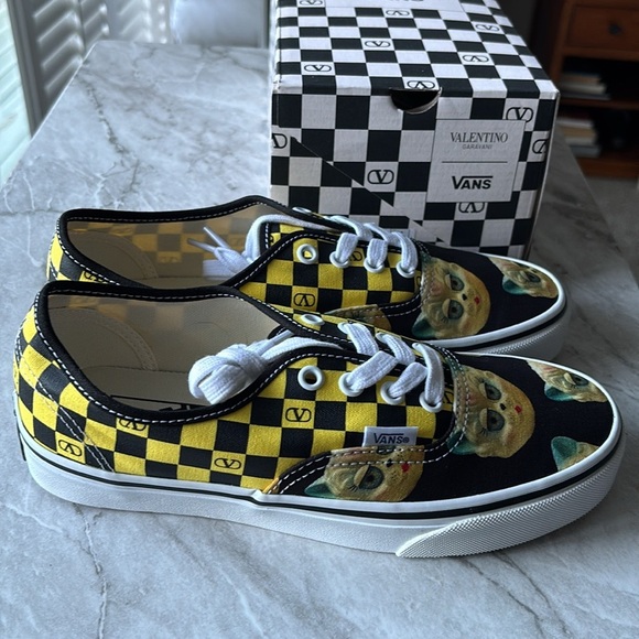 NWT VALENTINO GARAVANI AND VANS LOW-TOP FABRIC WITH VLOGO with cats size 38 - Picture 5 of 9